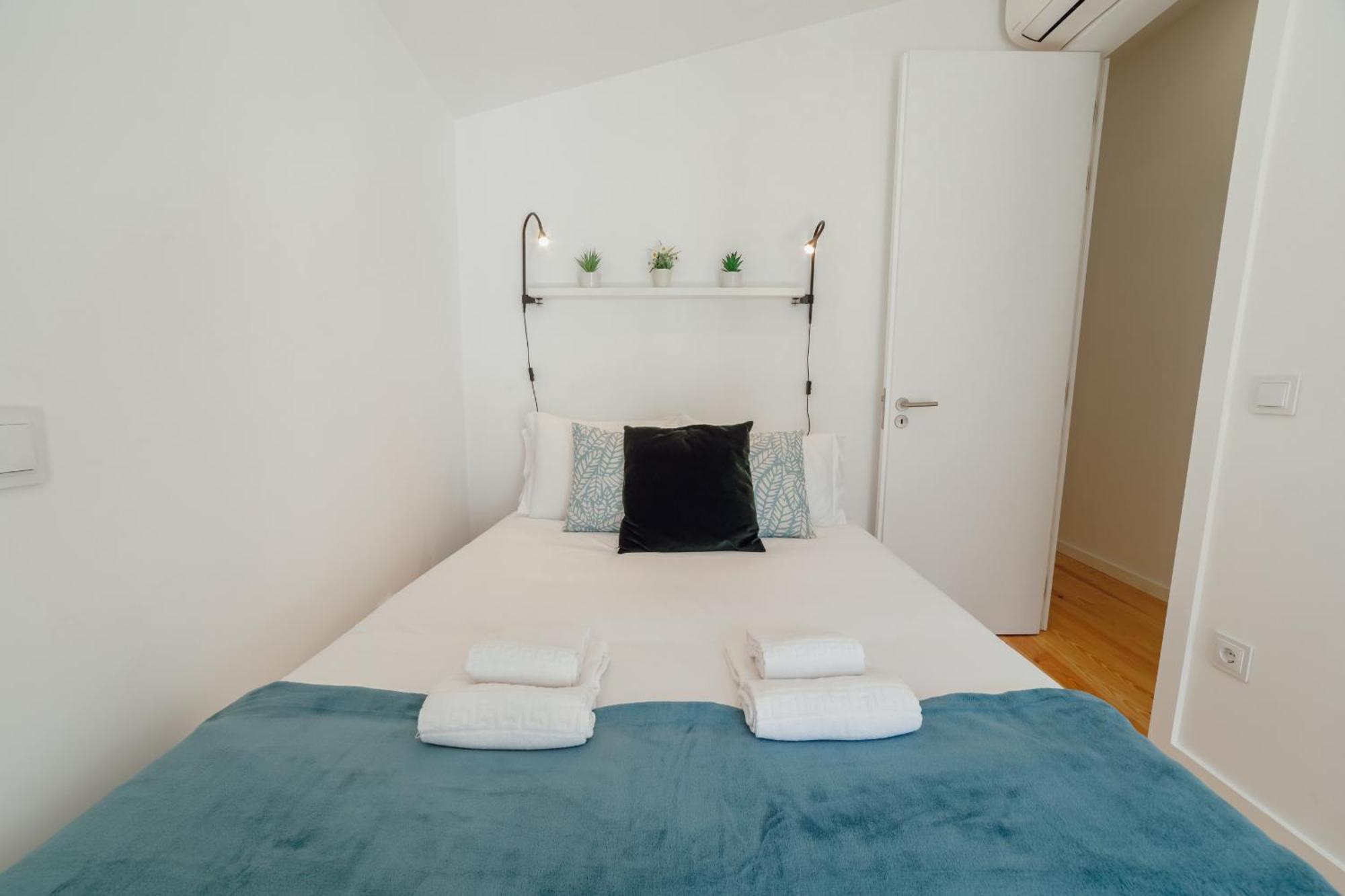 Courtyard Oporto Design Apartments By Vacationy Luaran gambar