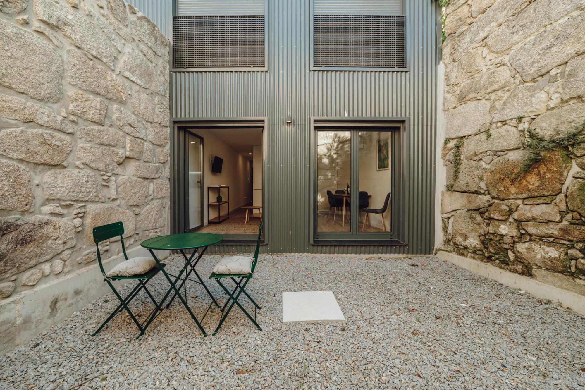 Courtyard Oporto Design Apartments By Vacationy Luaran gambar